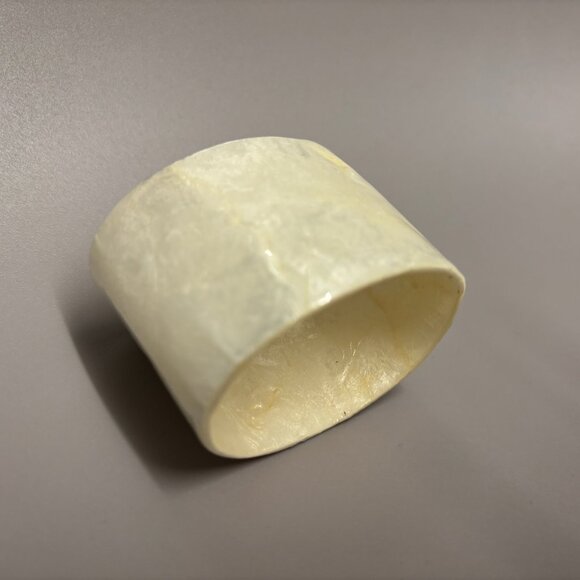 Elegant capiz napkin holders/12 - Picture 3 of 6